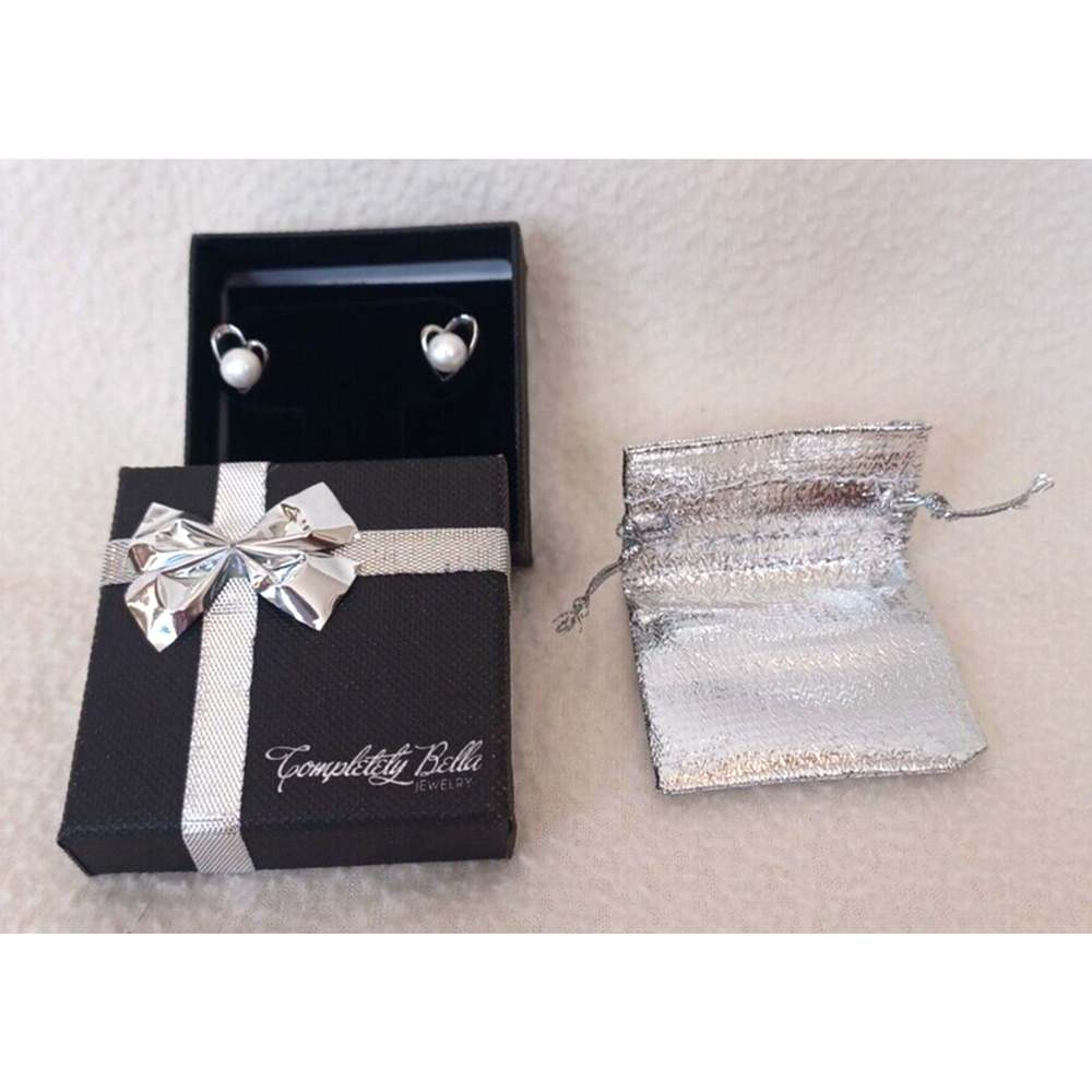 Completely Bella Jewelry Off Set Heart Shaped Pearl(?) Earrings NEW